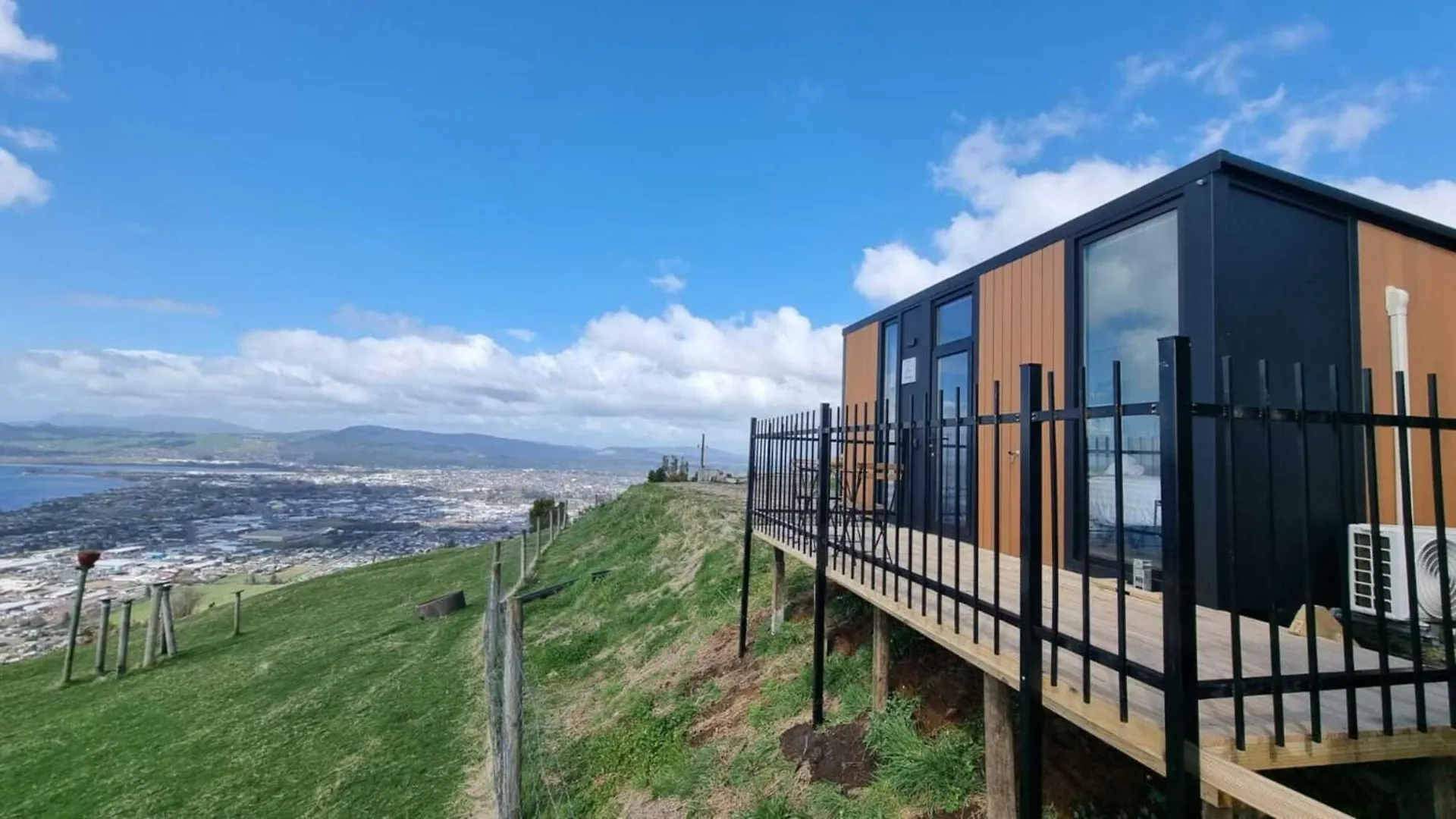 Aorangi Peak Cabins 1 By Tiny Away location